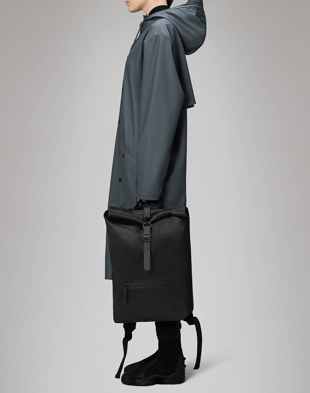 RAINS Rolltop Rucksack W3 (Dimensiuni: 48 x 32 x 11 cm.)