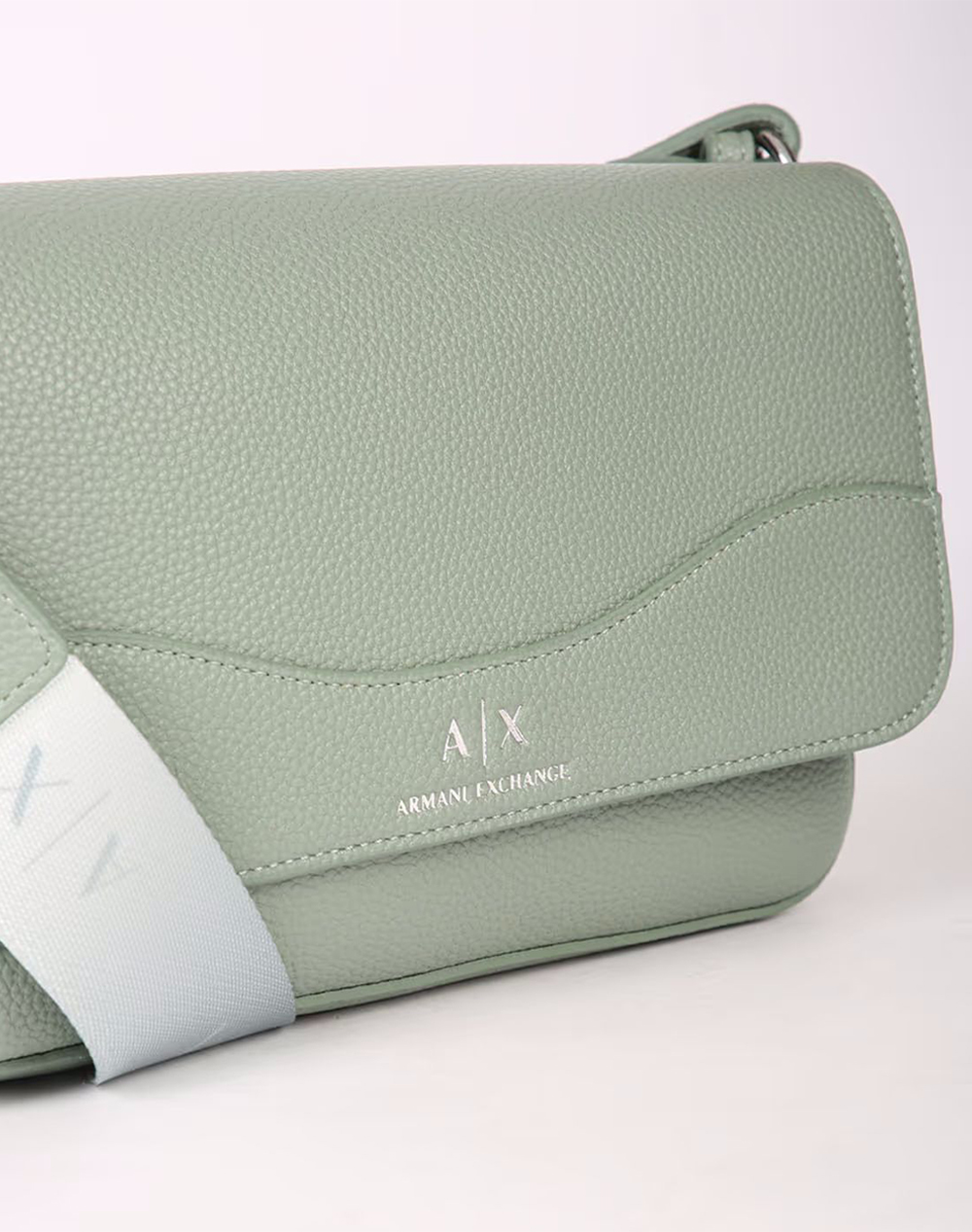 ARMANI EXCHANGE WOMANS CROSSBODY ( Dimensiuni: 24.5 x 15 x 6 cm.)