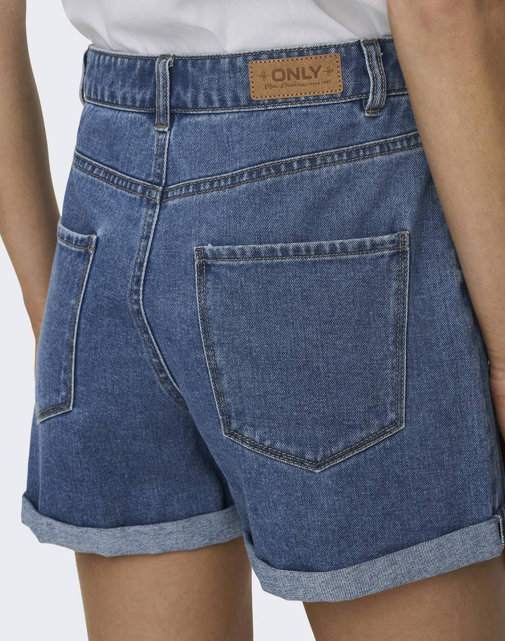 ONLY ONLVEGA HW MOM DNM SHORTS NOOS