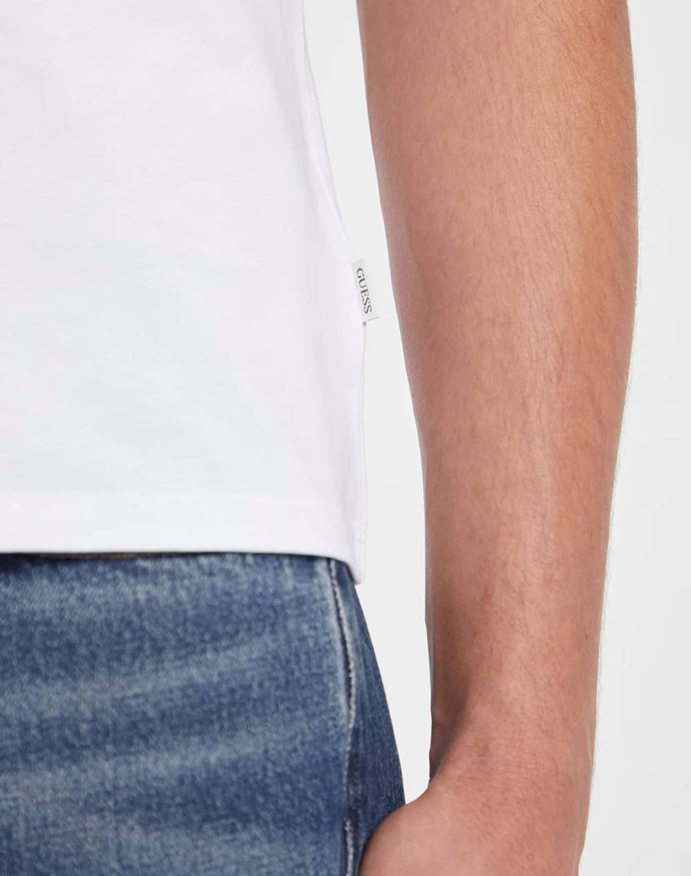 GUESS JEANS GJ SS CN SLIM LOGO EMBRO TEE BLUZA DE BARBATI
