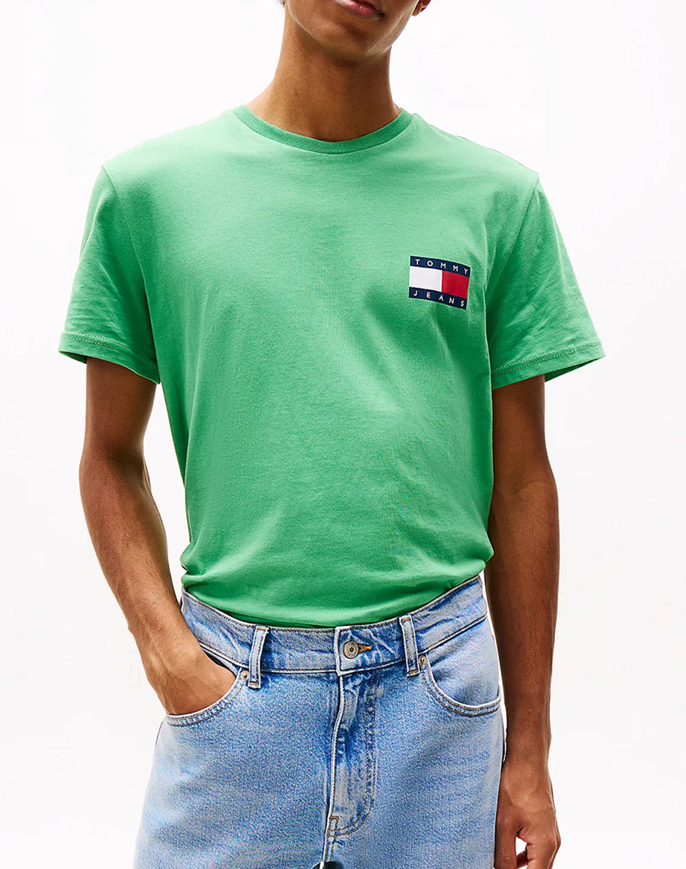 TOMMY JEANS TJM SLIM ESSENTIAL FLAG TEE EXT