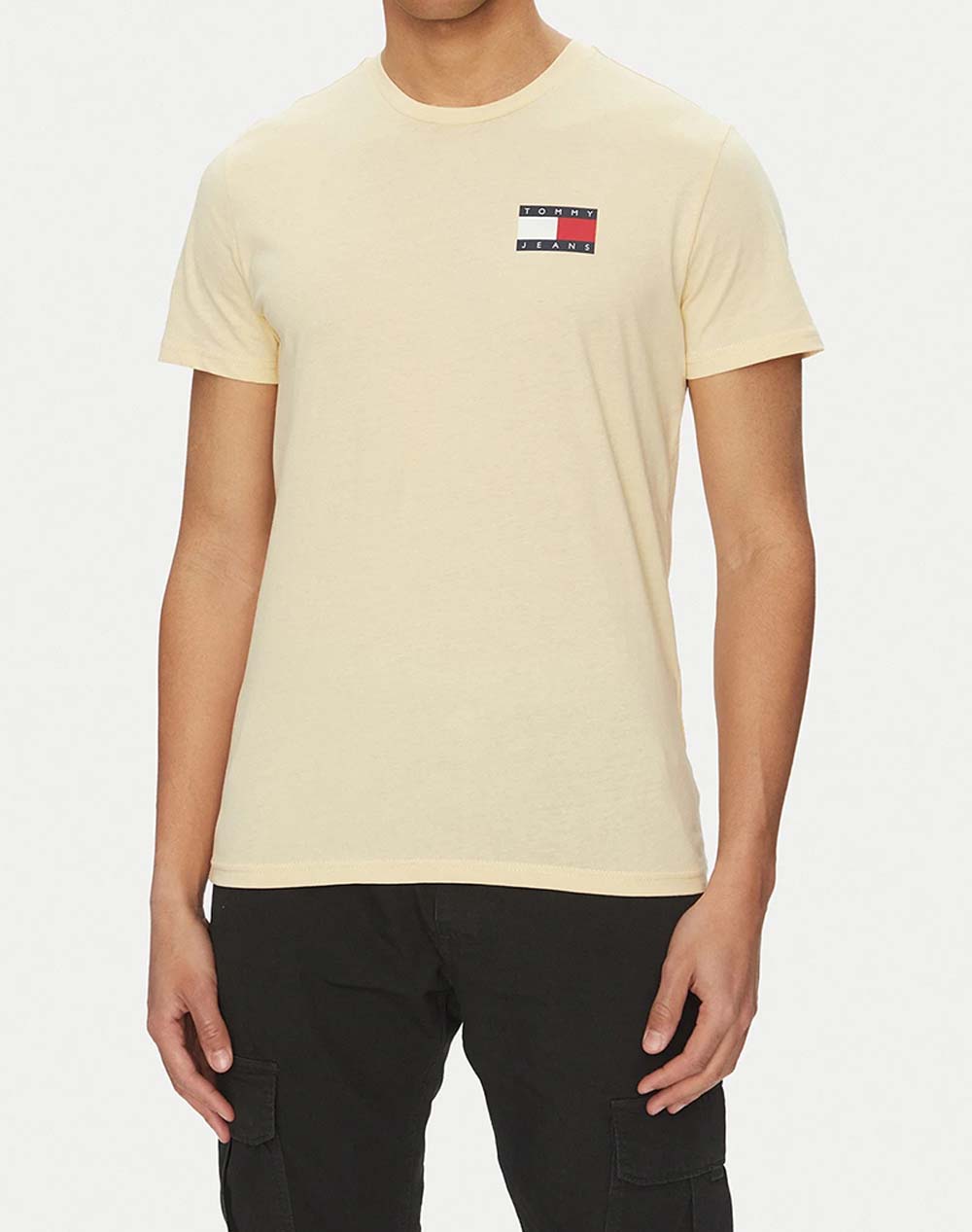 TOMMY JEANS TJM SLIM ESSENTIAL FLAG TEE EXT