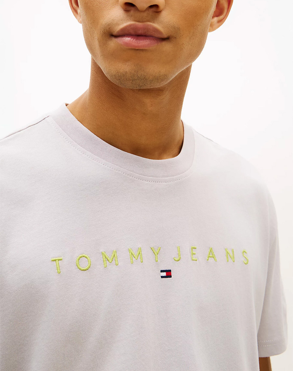TOMMY JEANS TJM REG LINEAR LOGO TEE EXT
