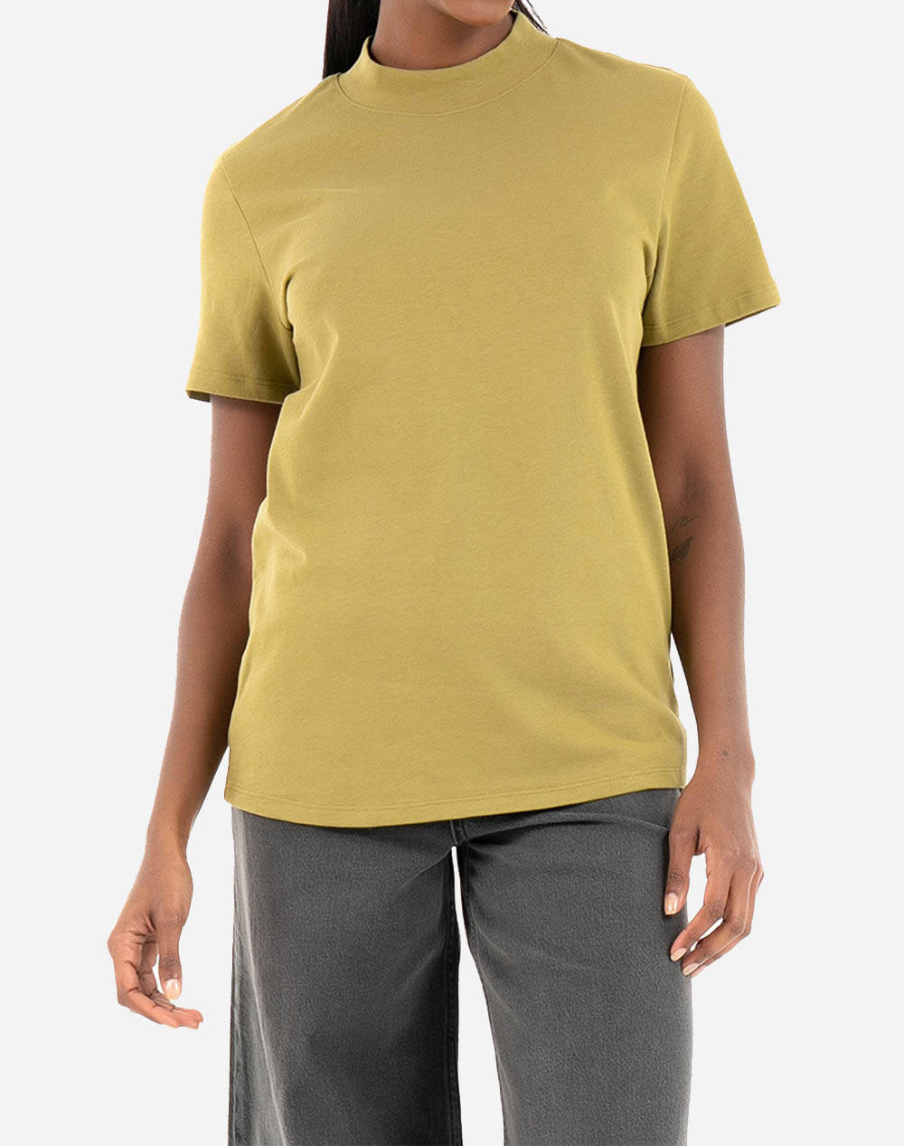 NA-KD HIGH NECK T-SHIRT DE DAMA