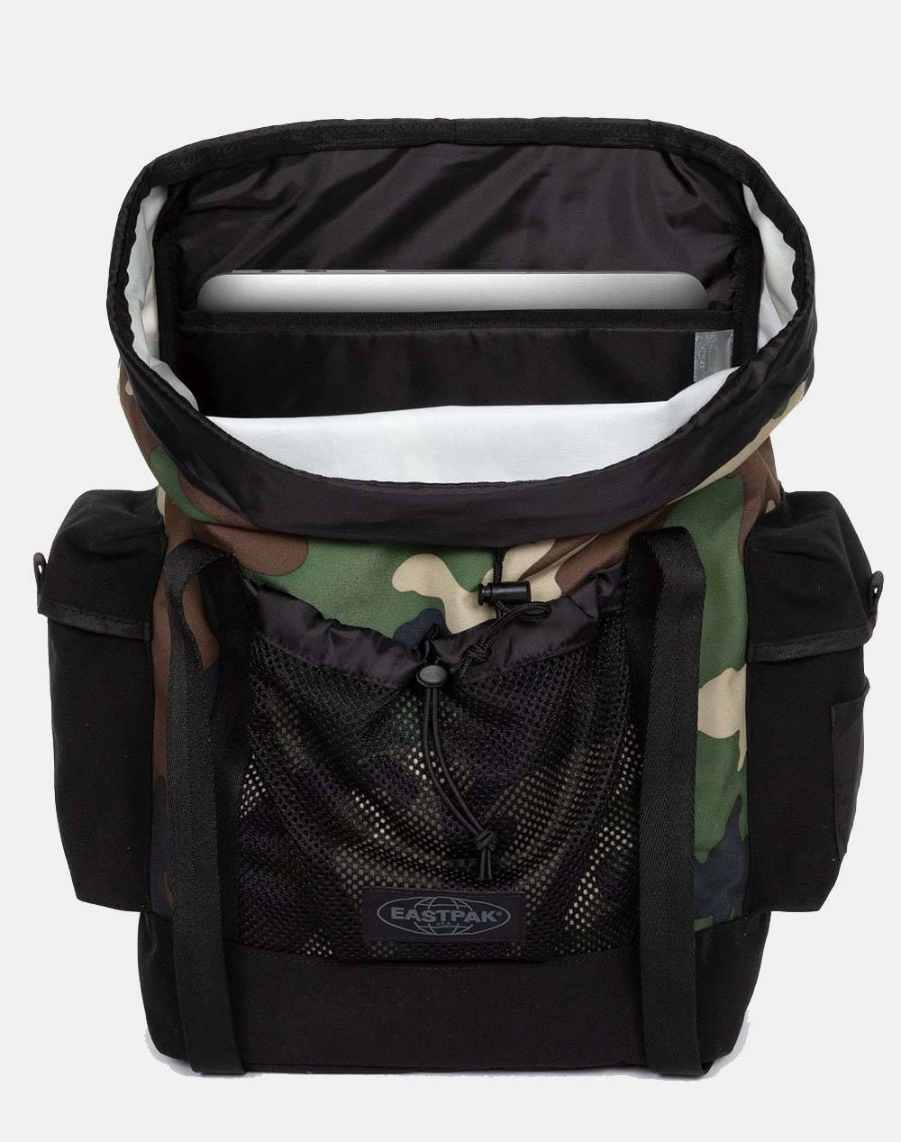 Eastpak obsten ( dimensinui: 46 x 28 x 20 cm.)