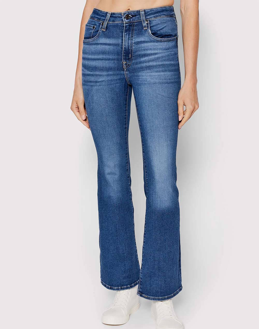 Levis 726 hr flare flare up