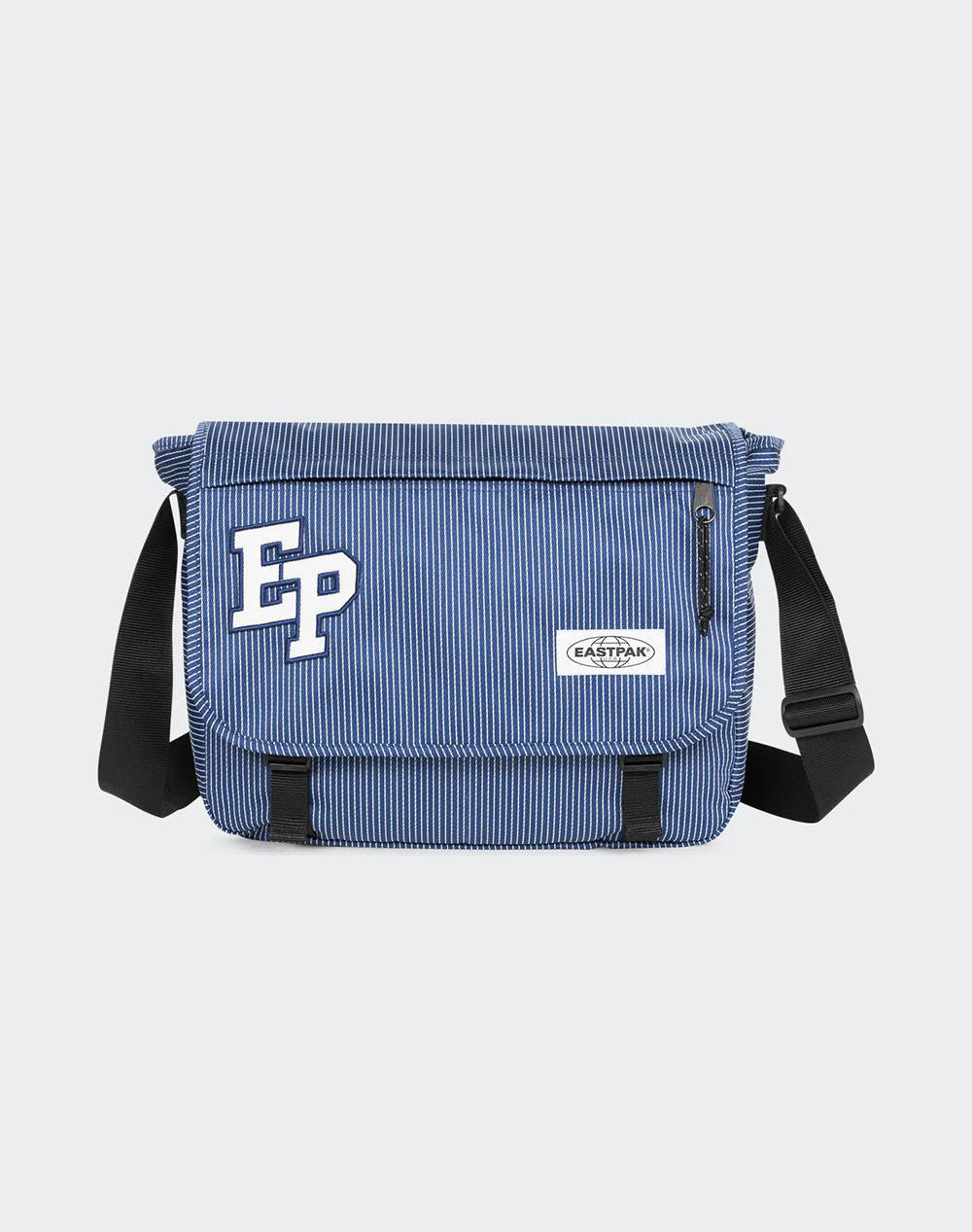 Eastpak delegate + base ep (dimensiuni: 38.5 x 30 x 11 cm.)