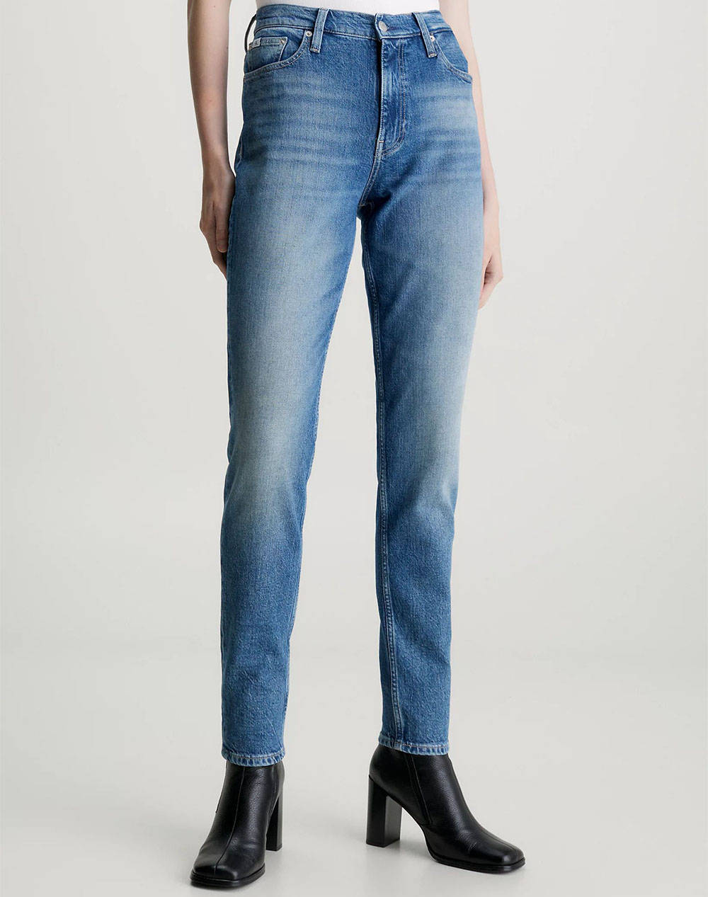 Calvin klein mom jean