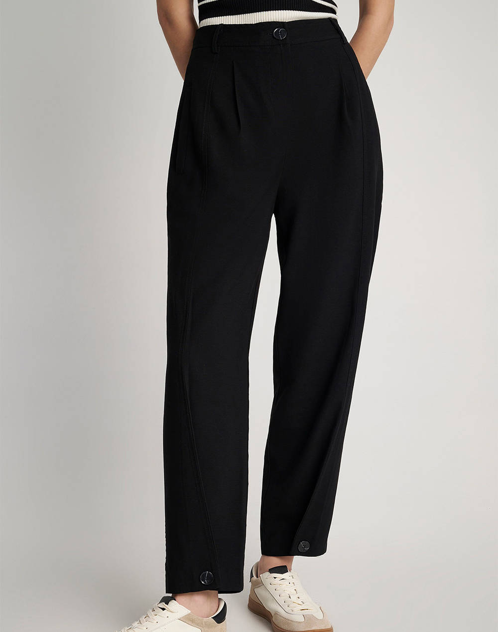 Attrattivo pantaloni