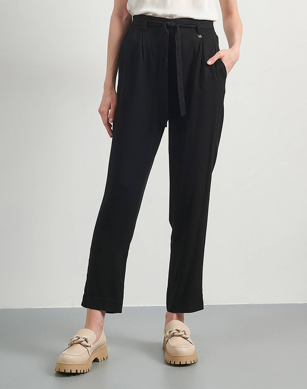 Pantaloni attrattivo
