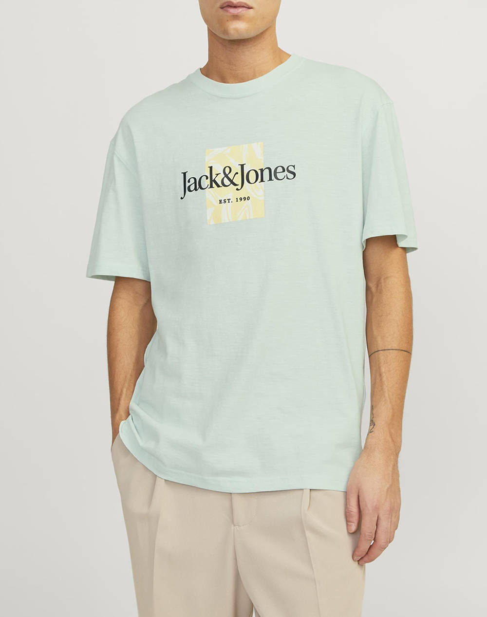 JACK&JONES JORLAFAYETTE BRANDING TEE SS CREW NEC LN