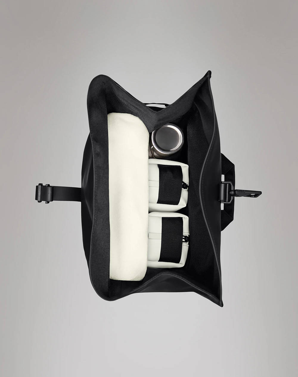 RAINS Rolltop Rucksack Large W3 (Dimensiuni: 32 x 52 x 14cm.)