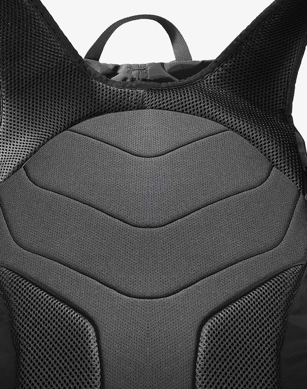 SALOMON BAGS & PACKS HIKE TRAILBLAZER 30 BLACK / ALLOY GEANTA UNISEX (Dimensiuni: 52 x 30 x 1cm.)