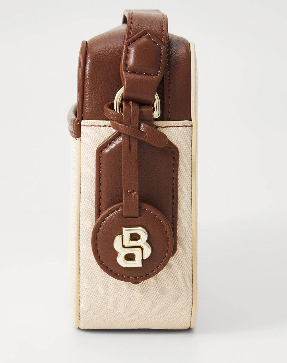 BOSS Liriel Crossbody MG 10251556 01 (Dimensiuni: 15 x 20 x 5cm.)