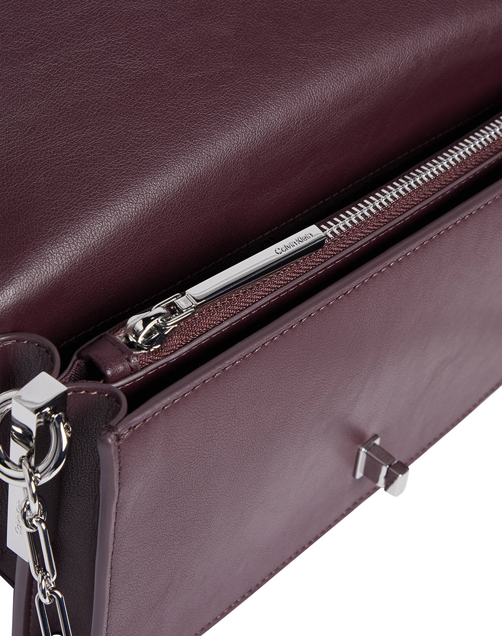 CALVIN KLEIN JEANS CK CONVERTIBLE MINI BAG (Dimensiuni:13 x 24 x 7cm.)
