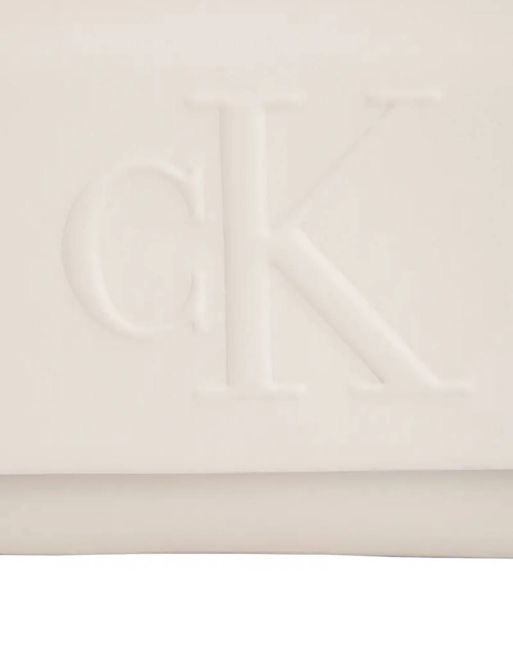 CALVIN KLEIN SCULPTED FLAP SHOULDER POUCH25 (Dimensiuni: 14 x 24.5 x 4cm.)