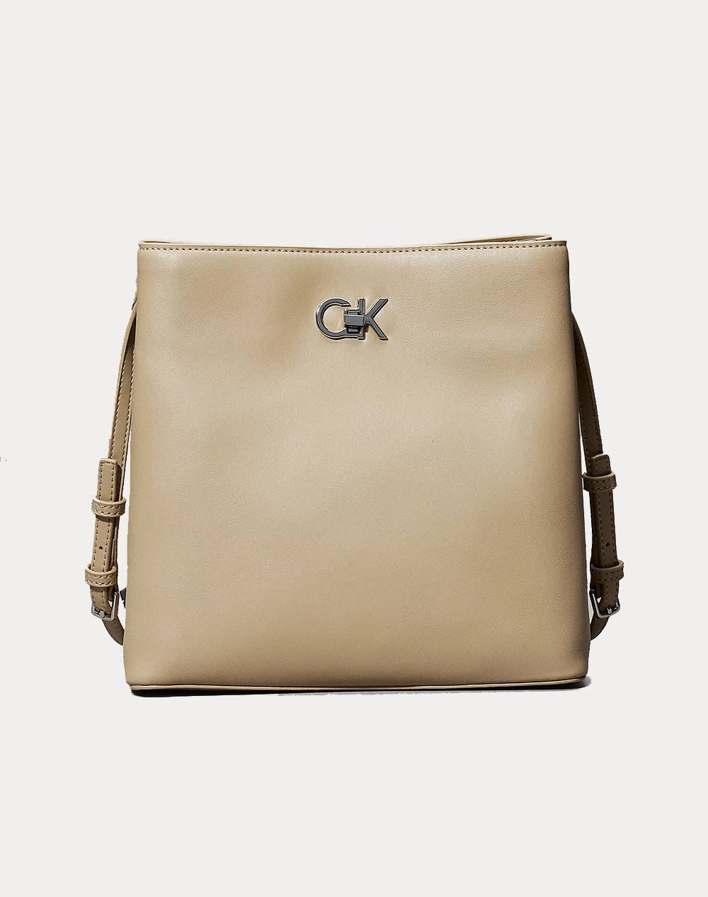 CALVIN KLEIN JEANS CK CONVERTIBLE BUCKET BAG (Dimensiuni: 23 x 25 x 13 cm.)