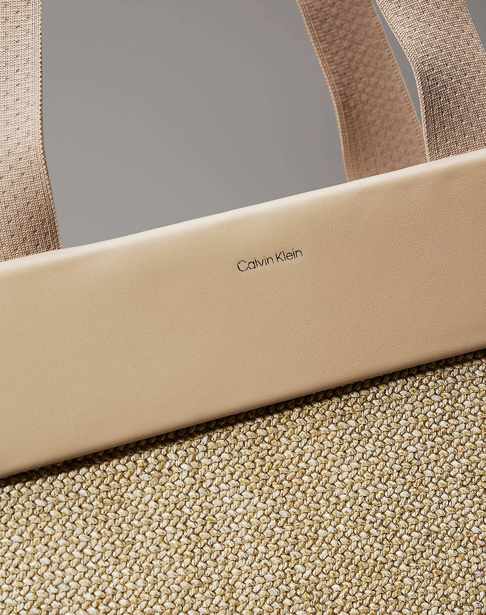CALVIN KLEIN JEANS CK RAFFIA LARGE SHOPPER (Dimensiuni: 38 x 61 x17cm.)