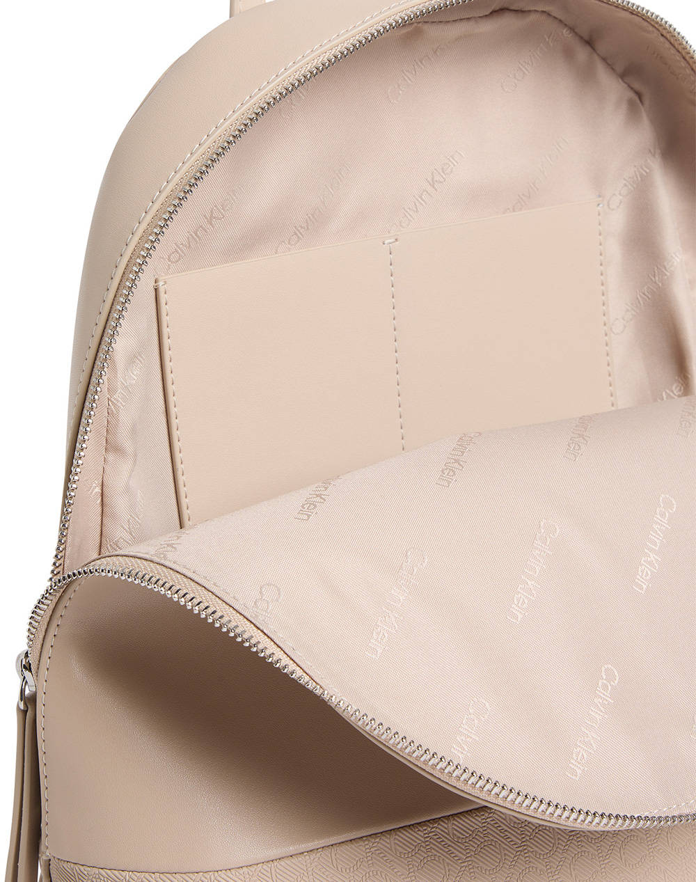 CALVIN KLEIN JEANS CK MIXMEDIA BACKPACK_MONO (Dimensiuni: 30.5 x 40.6 x 12.7cm.)