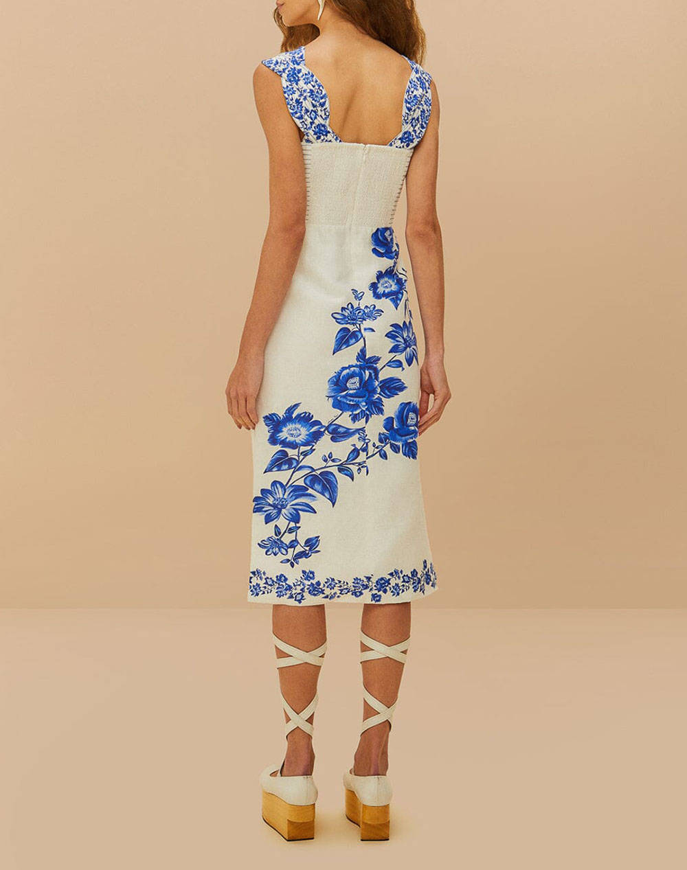 FARM RIO BLUE FLORAL CASCADE OFF-WHITE WAVY SLEEVELESS MIDI
