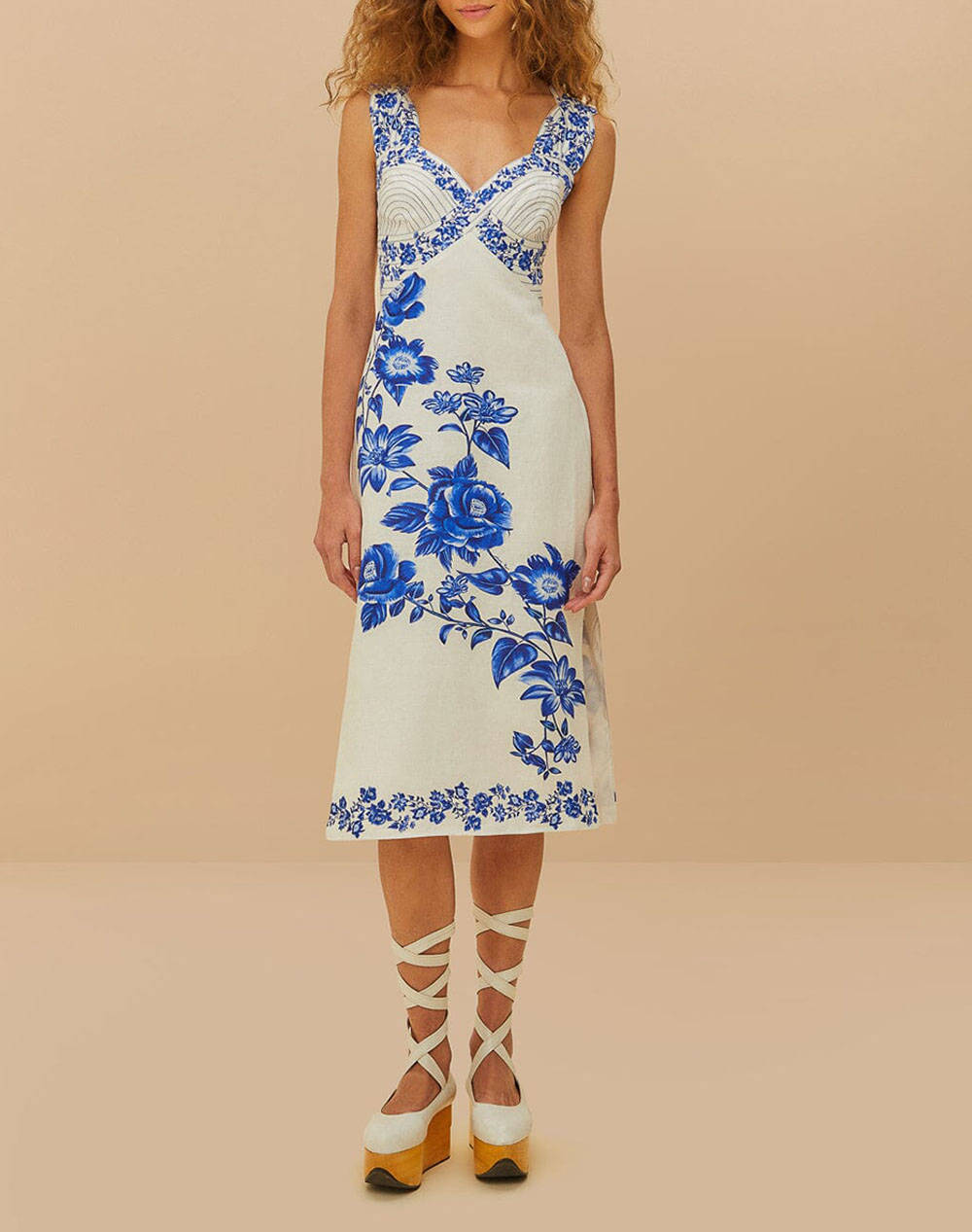 FARM RIO BLUE FLORAL CASCADE OFF-WHITE WAVY SLEEVELESS MIDI