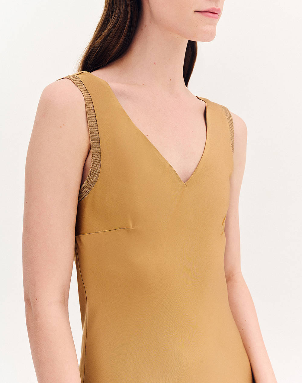 FOREL Rochie din satin lunga cu nervuri