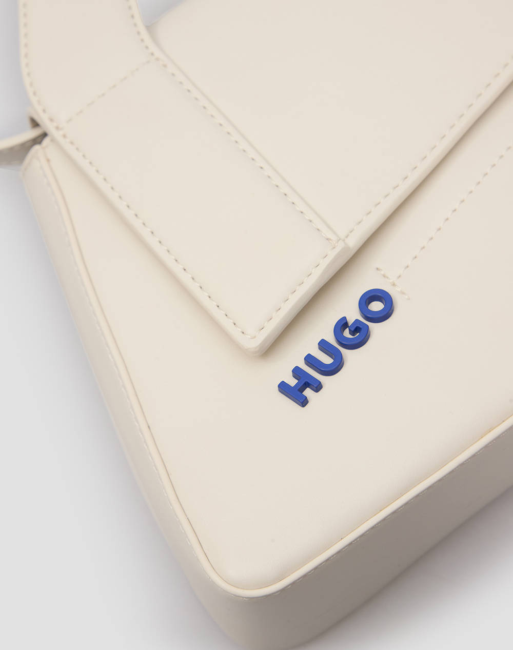 HUGO Lylah Top Handle 10245651 01 (Dimensiuni: 24.5 x 17 x 7.5cm.)