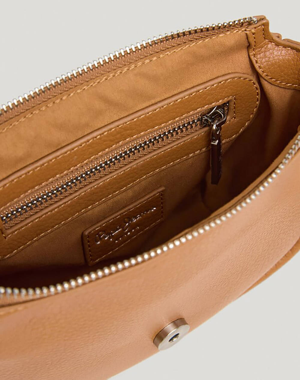 PEPE JEANS CRISHA MAIN GEANTA DE DAMA (Dimensiuni: 25 x 16 x 7.5cm.)