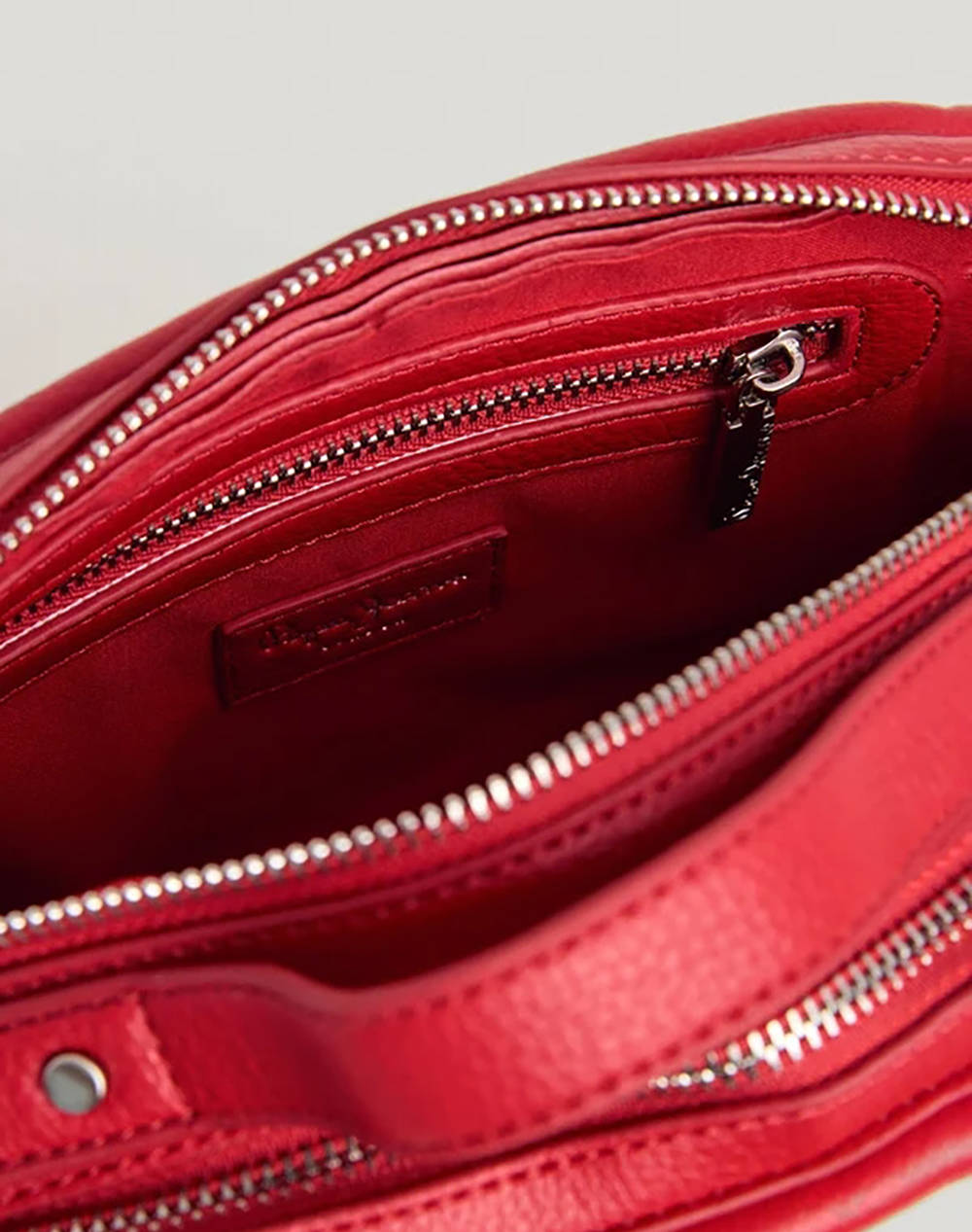 PEPE JEANS BASSY MAIN GEANTA DE DAMA (Dimensiuni: 22 x 8 x 17cm.)