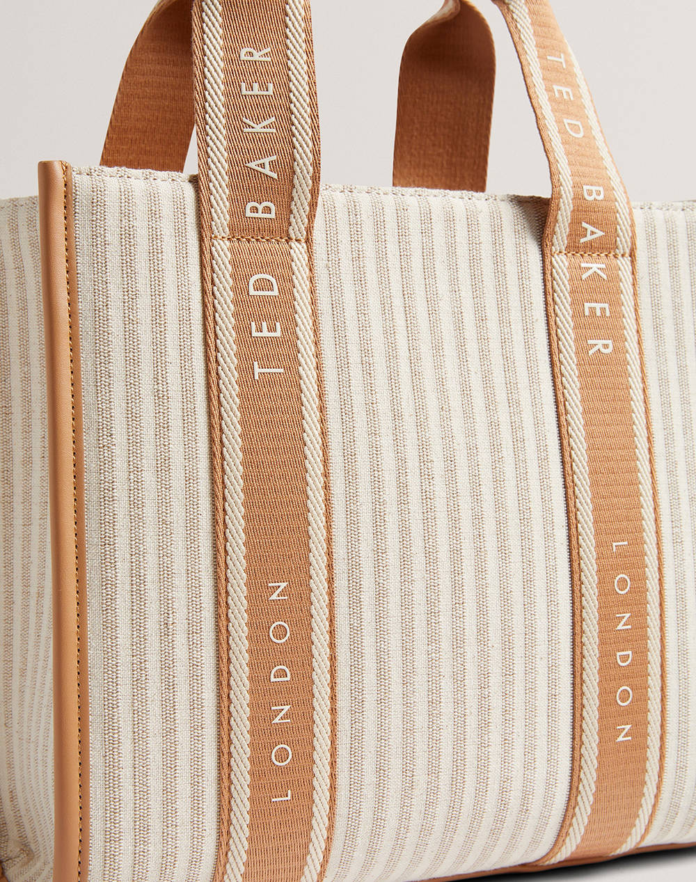 TED BAKER HARLLEE Striped Canvas Small Webbing Cross Body Bag (Dimensiuni: 25 x 20 x 10cm.)