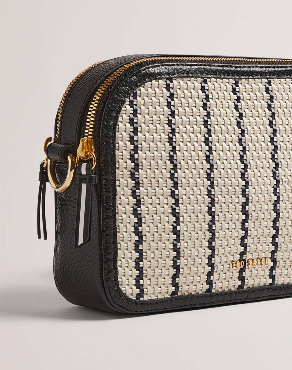 TED BAKER RIVEA Woven Webbing Camera Bag (Dimensiuni: 22 x 16 x 6cm.)