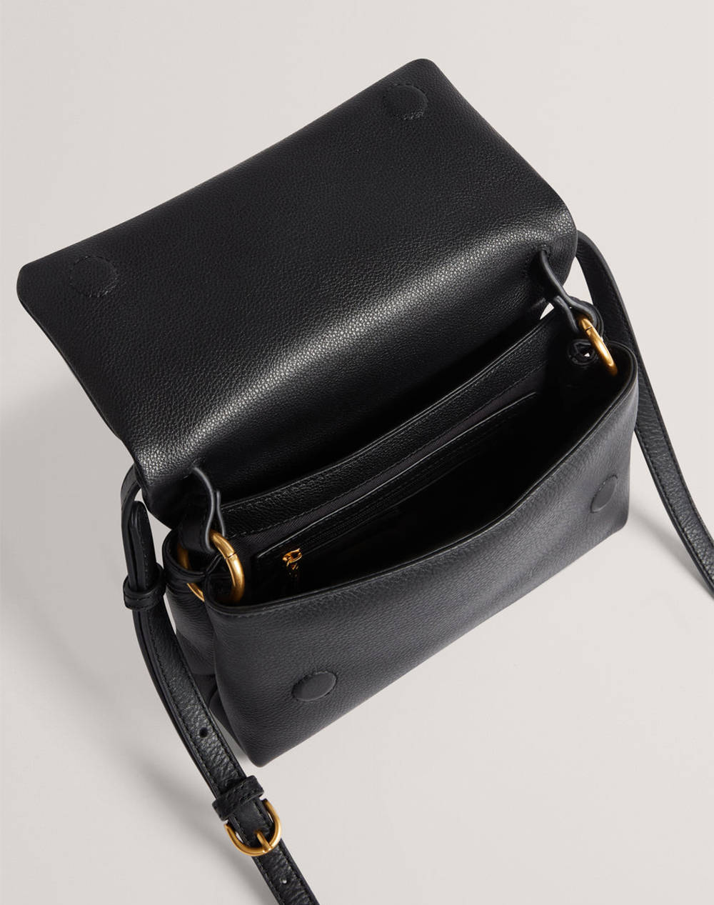 TED BAKER MARRISA Padded Leather Crossbody Bag (Dimensiuni: 22 x 16 x 7cm.)