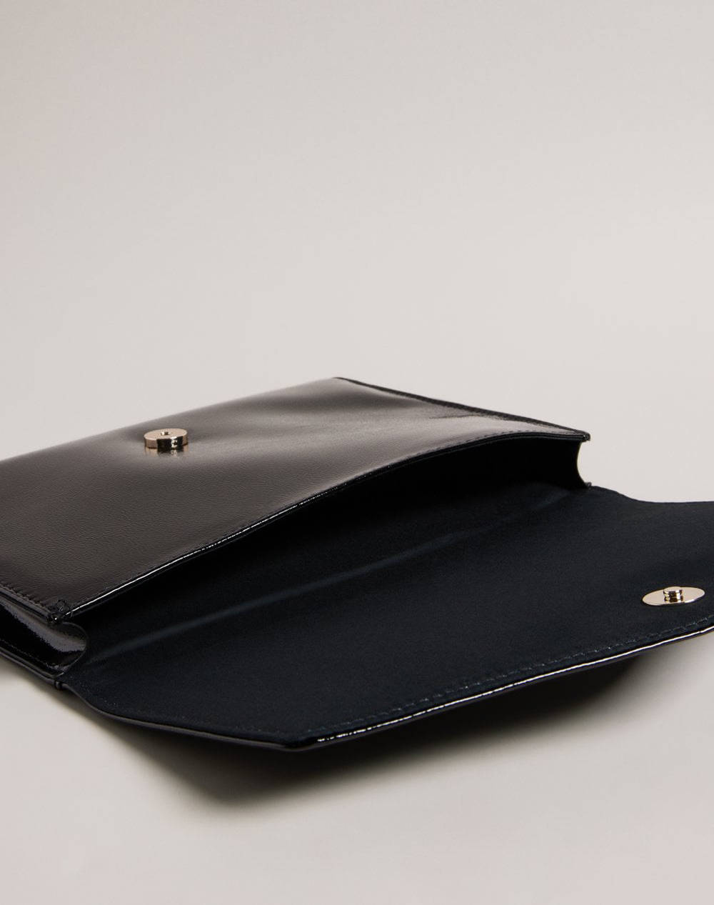 TED BAKER CRINKIE Crinkle Icon Pouch (Dimensiuni: 26 x 19 x 2cm.)