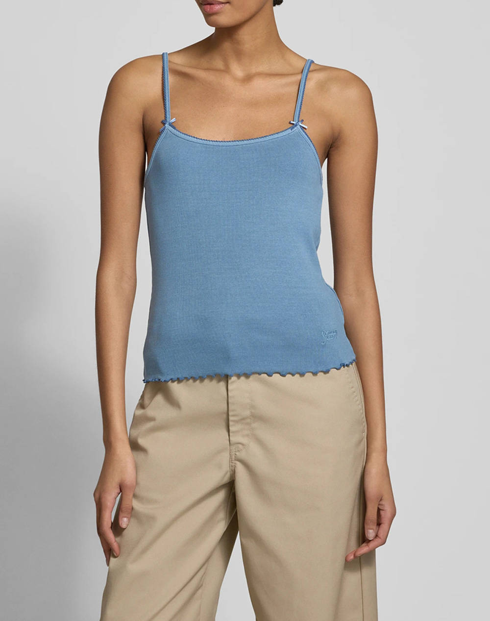 TOMMY JEANS TJW SLIM SCALLOP RIB TOP