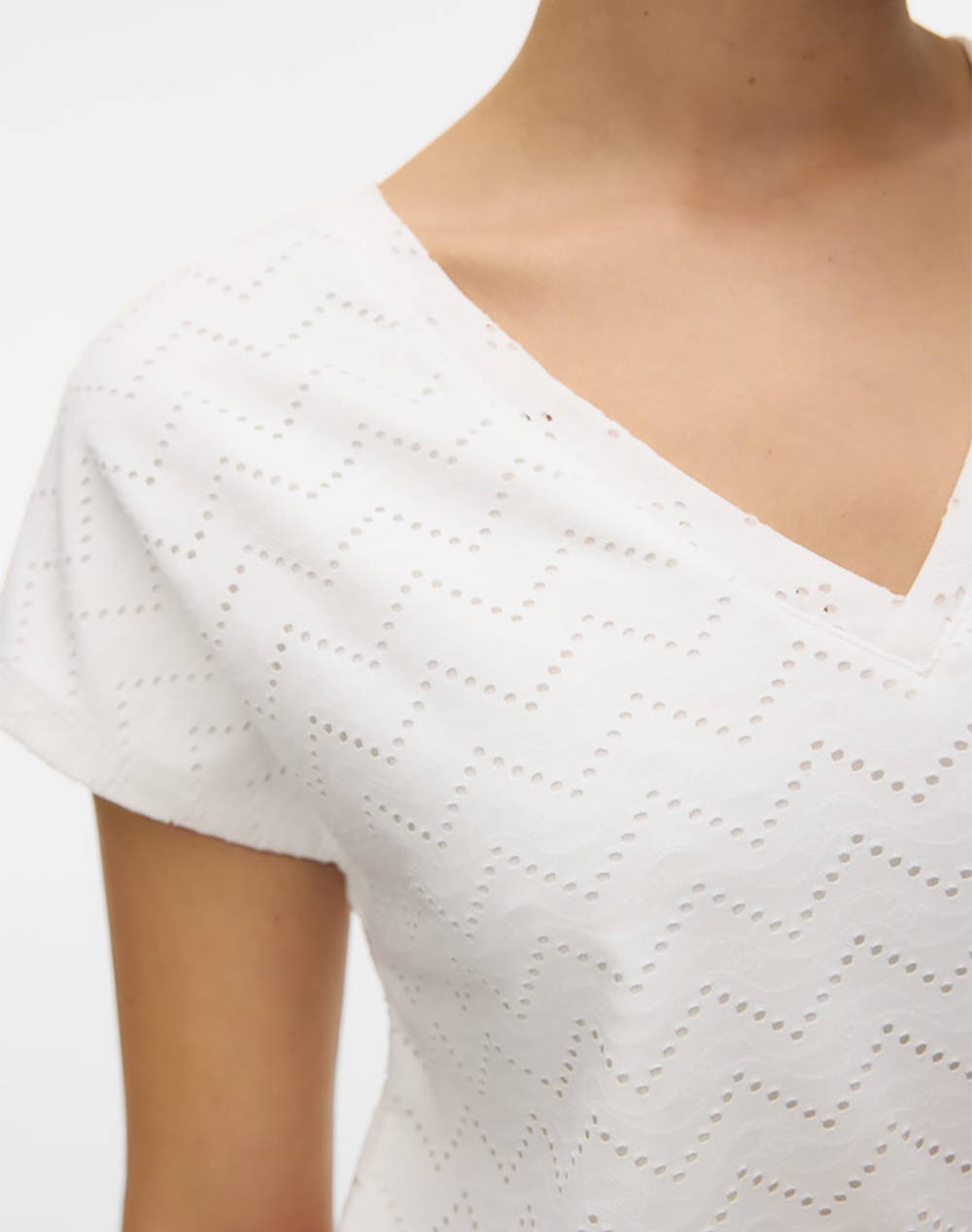 VERO MODA VMTHAS SS V-NECK TOP JRS GA VO