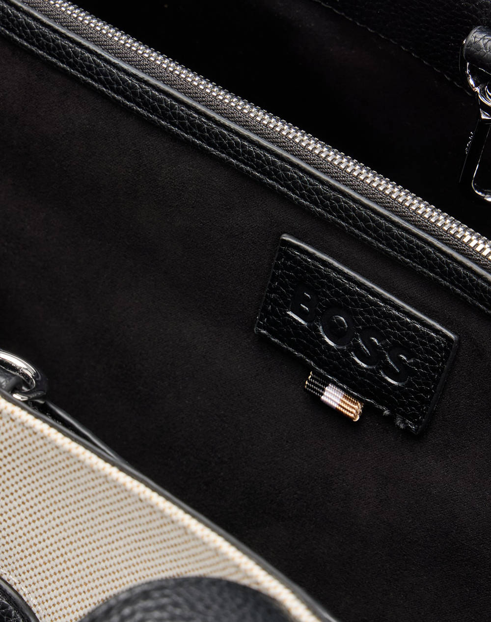 BOSS Anett Tote CV 10271597 01 (Dimensiuni: 45 x 19 x 18cm.)