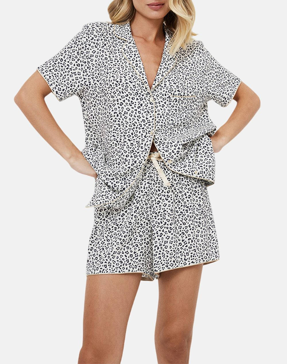 ARUELLE Beatrich short ss25
