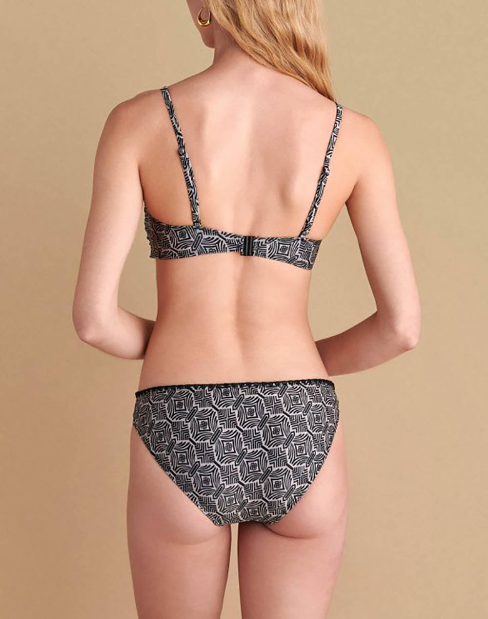 ATTRATTIVO BIKINI