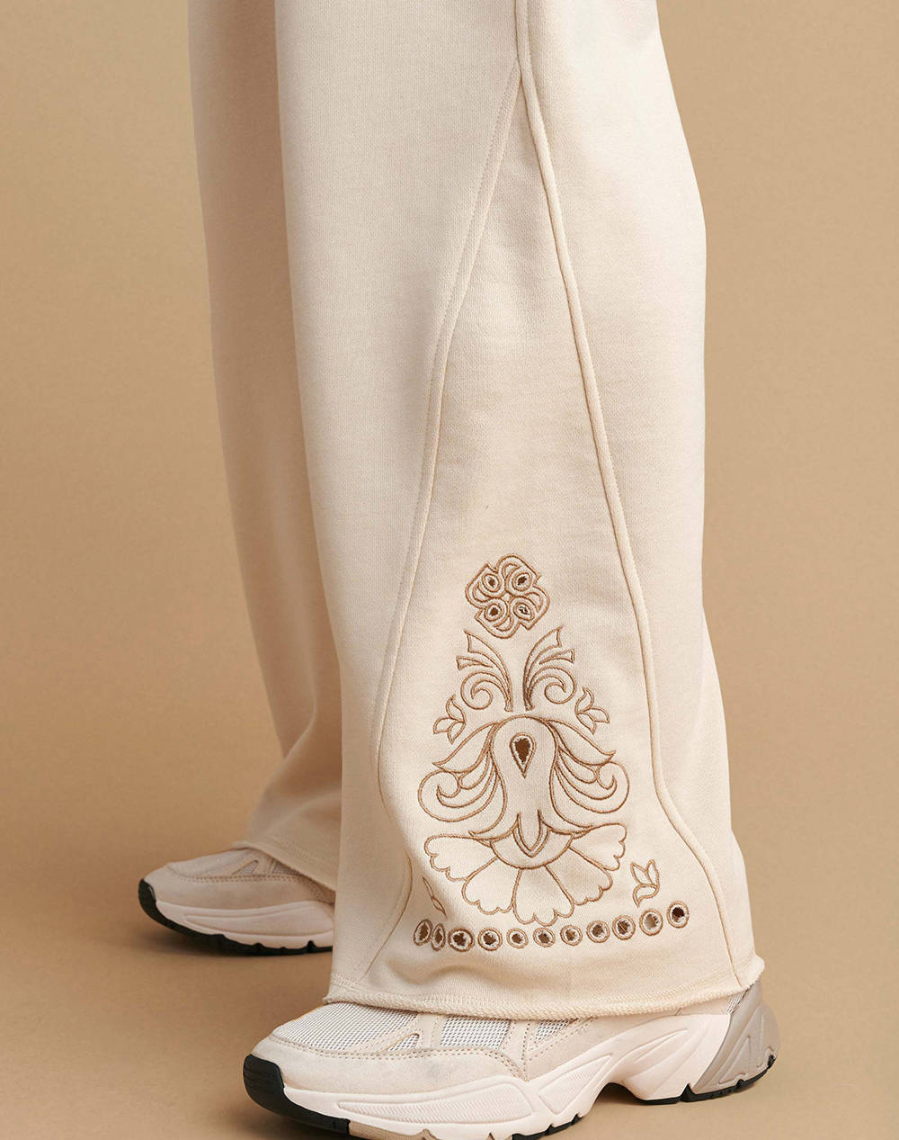 ATTRATTIVO PANTALONI