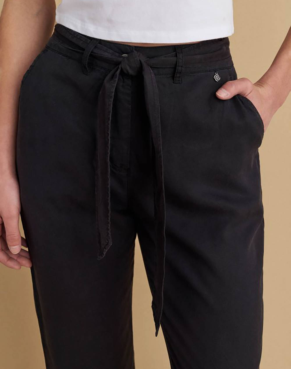 ATTRATTIVO PANTALONI
