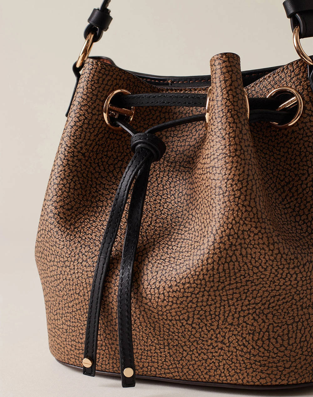 BORBONESE BUCKET BAG (Dimensiuni: 20 x 21 x 13 cm)