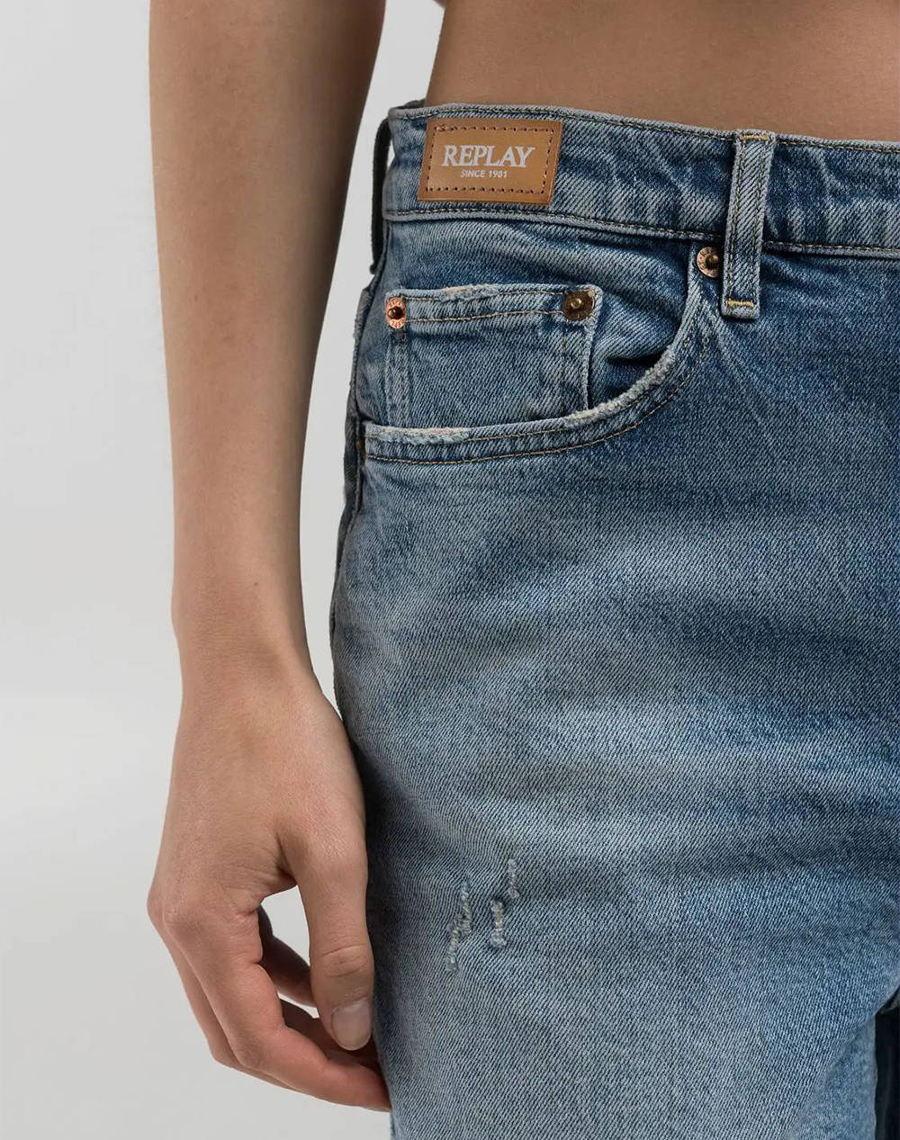 REPLAY PANTALONI SCURTI