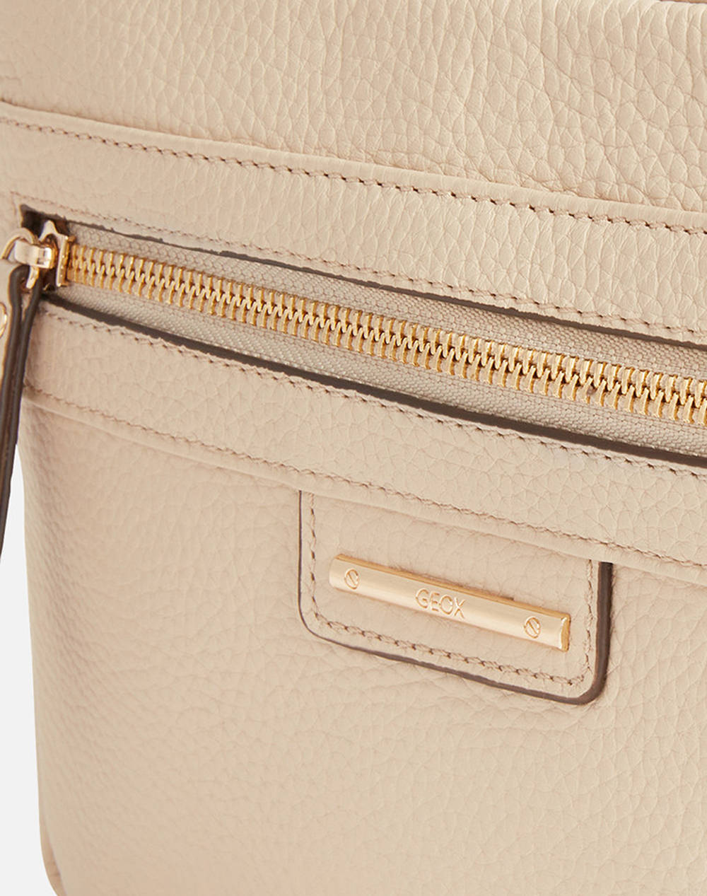 GEOX WOMAN BAG (Dimensiuni: 16 x 25 x 8 cm.)