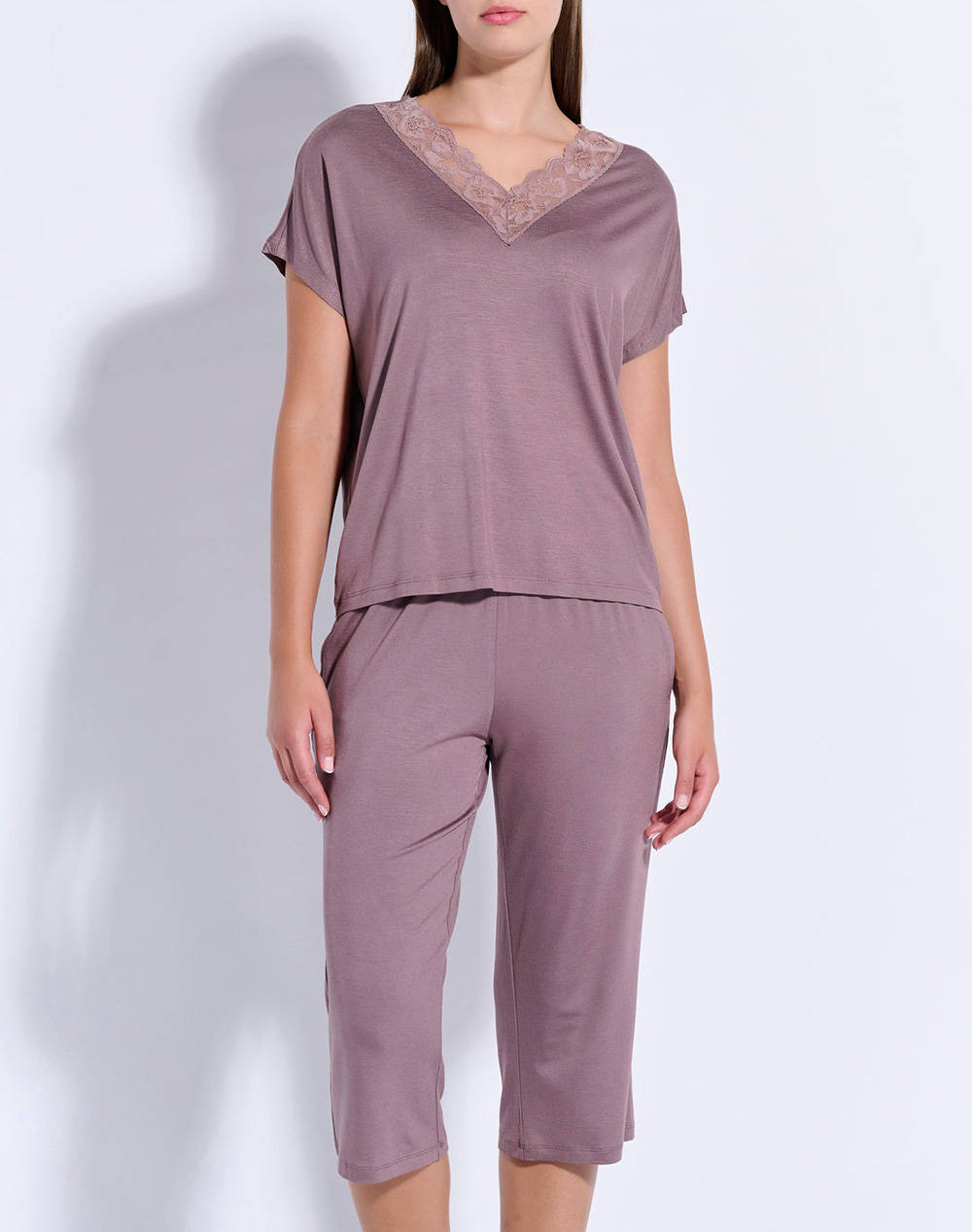 JEANNETTE PIJAMA CAPRI CU DANTELA