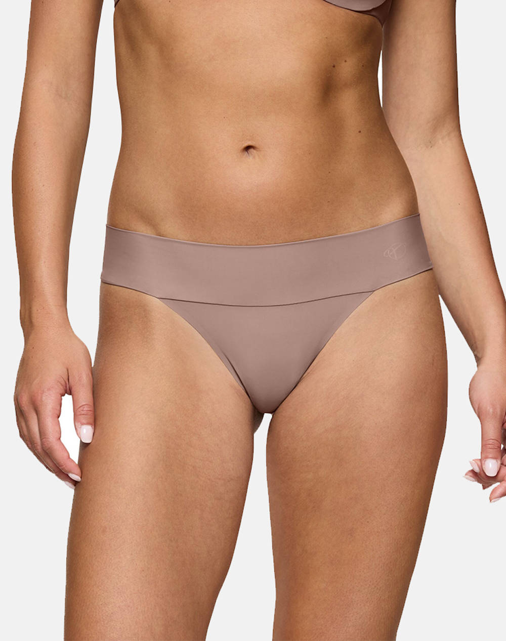 TRIUMPH Body Make-Up Illusion String EX