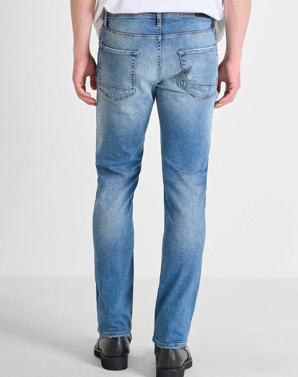 ANTONY MORATO MMDT00282FA7505911W02057 MIN OF 12 JEANS KURT COMFORT TAPERED FIT IN ICONIC BASIC BLUE DENIM PANTALONI DE BARBATI