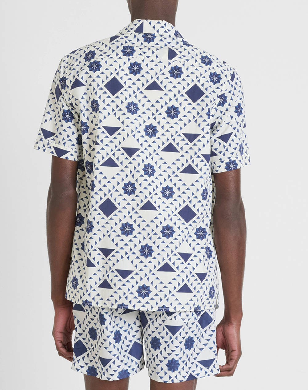 ANTONY MORATO MMSS00171FA430635 MIN OF 6 SHIRT HONOLULU REGULAR STRAIGHT FIT IN PRINTED COTTON VISCOSE BLEND FABRIC WITH LOGOED METAL BADGE BLUZA DE BARBATI