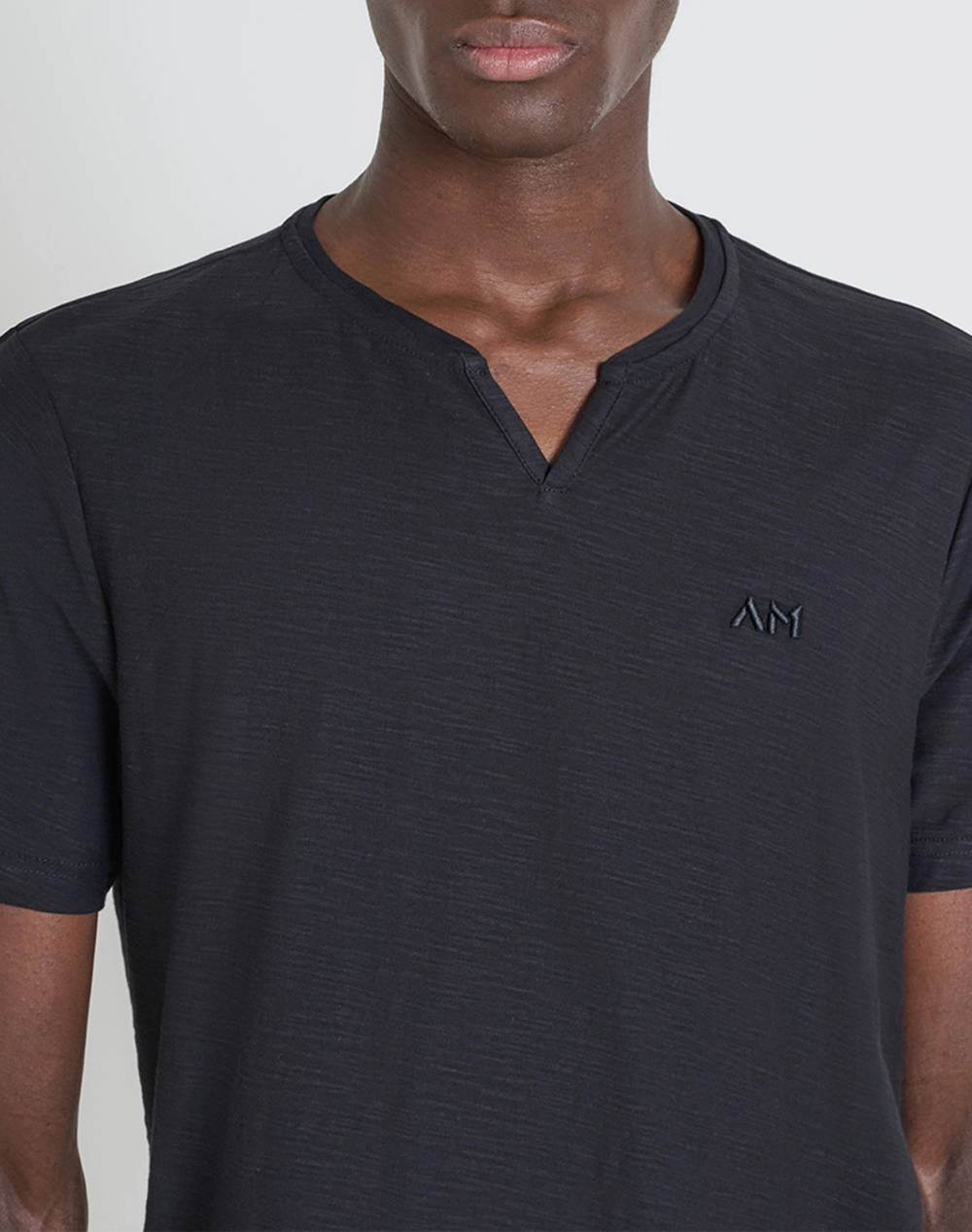 ANTONY MORATO MMKS02483FA100246 MIN OF 6 T-SHIRT REGULAR FIT IN SLUB COTTON FABRIC WITH EMBROIDERY LOGO ON FRONT BLUZA DE BARBATI