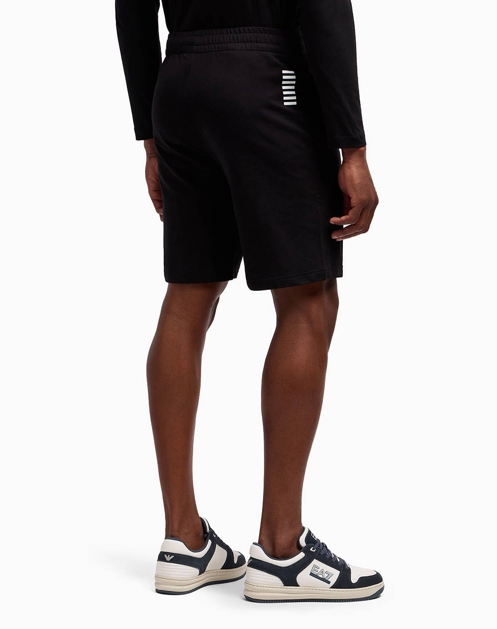 EA7 SHORTS