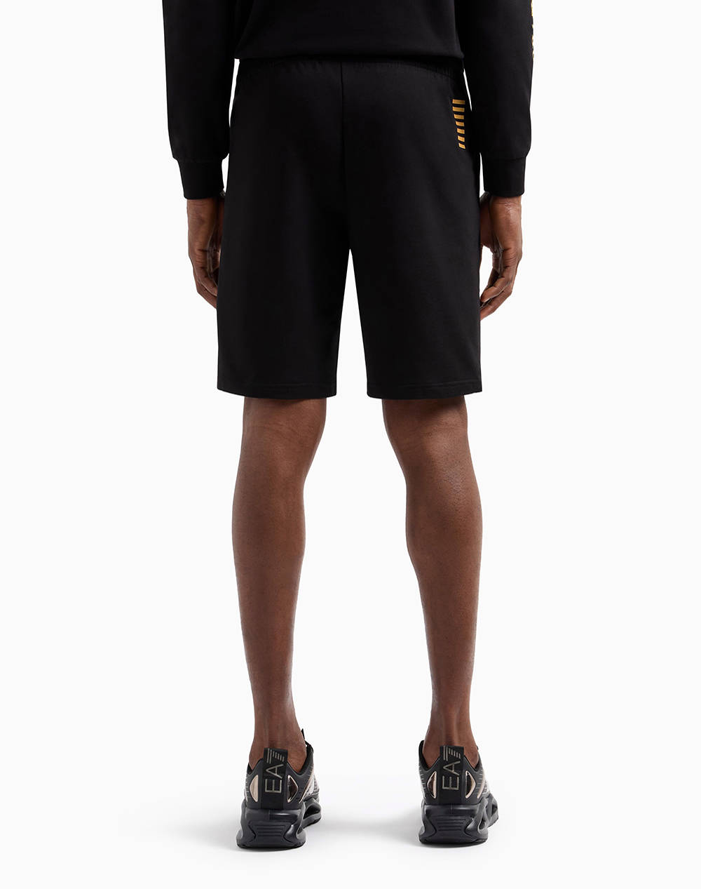 EA7 SHORTS